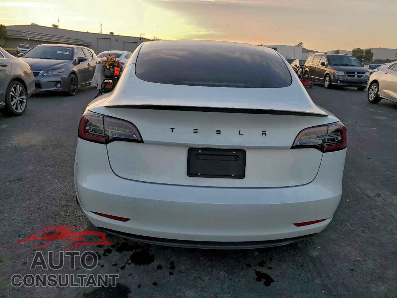 TESLA MODEL 3 2022 - 5YJ3E1EA7NF167664