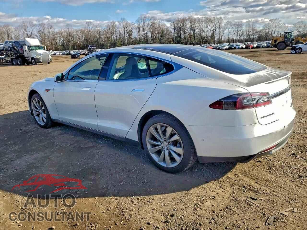 TESLA MODEL S 2015 - 5YJSA1H2XFF081679