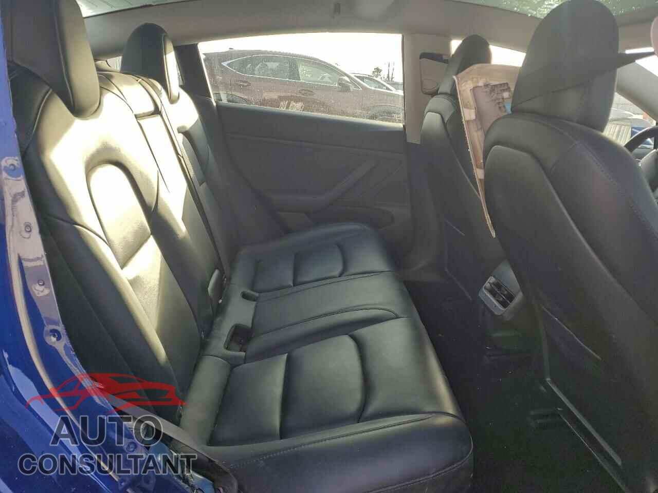 TESLA MODEL 3 2019 - 5YJ3E1EA7KF306882