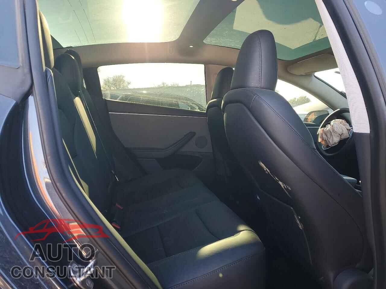 TESLA MODEL 3 2024 - 5YJ3E1EA7RF861874