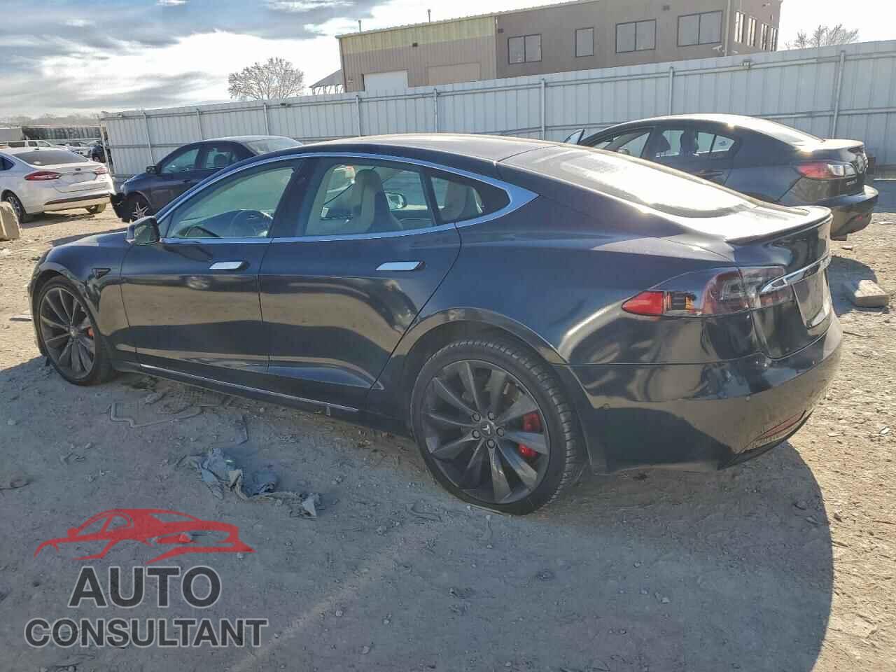 TESLA MODEL S 2017 - 5YJSA1E4XHF200789