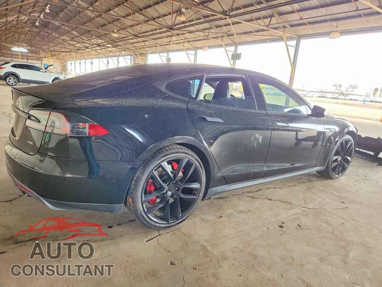 TESLA MODEL S 2015 - 5YJSA1H15FF085212