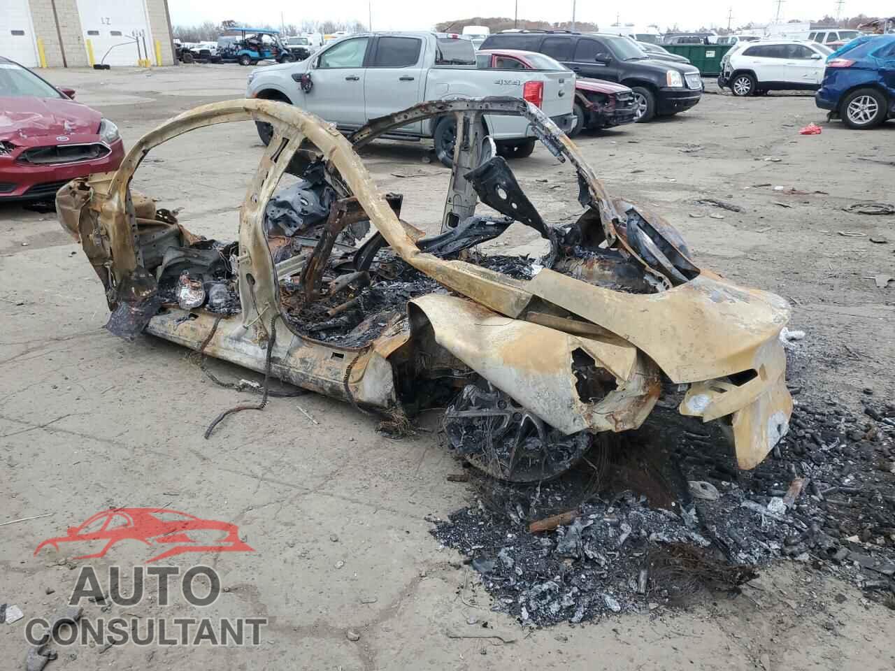 TESLA MODEL 3 2024 - 5YJ3E1ET9RF784779
