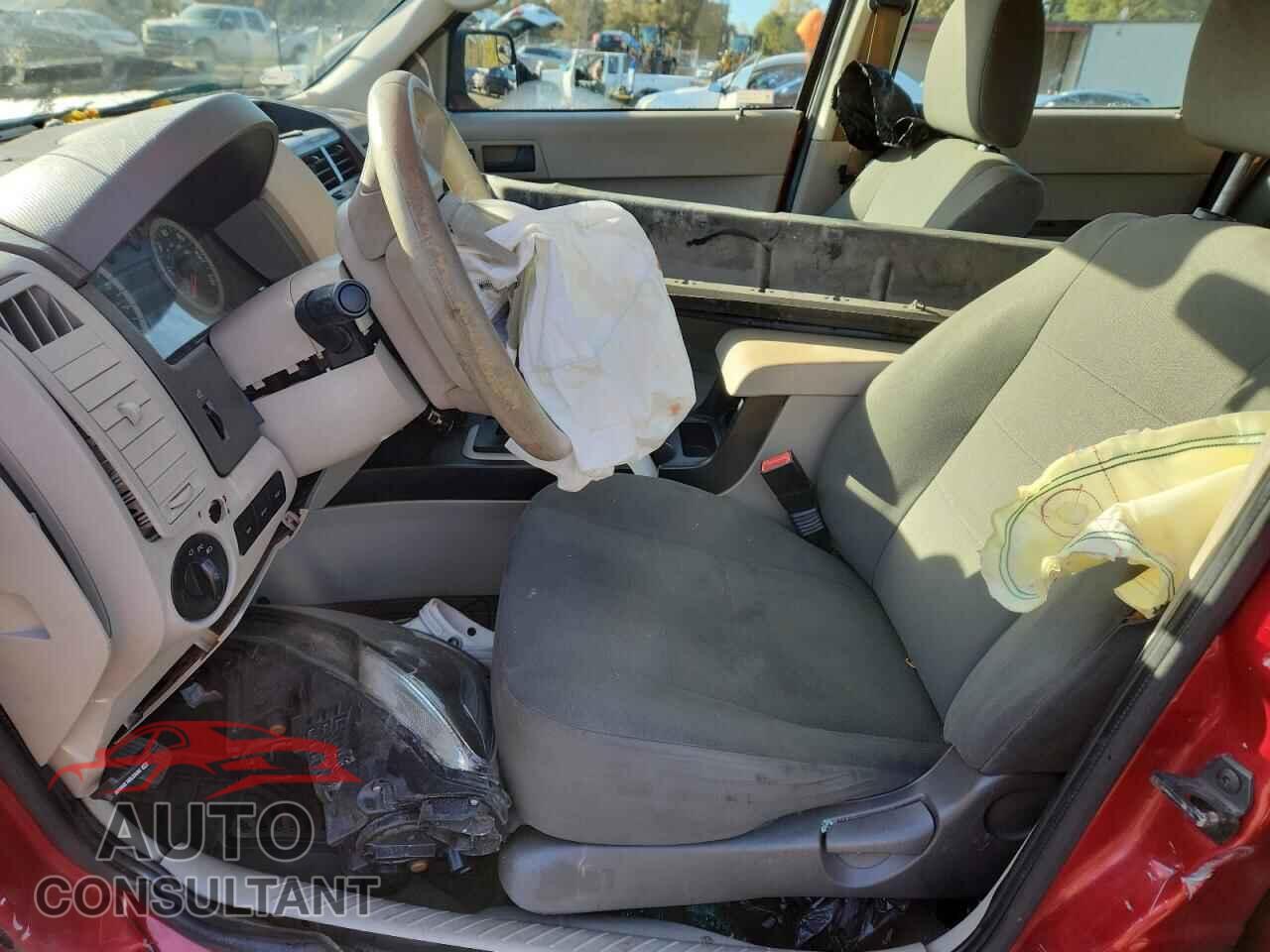 FORD ESCAPE 2011 - 1FMCU9C77BKA24460