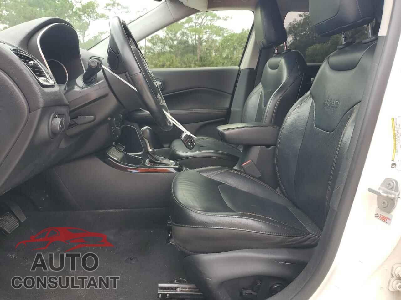 JEEP COMPASS 2018 - 3C4NJCCB0JT351271