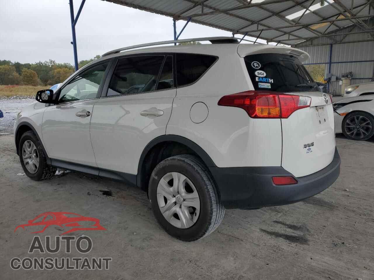TOYOTA RAV4 2015 - JTMBFREV5FD145097