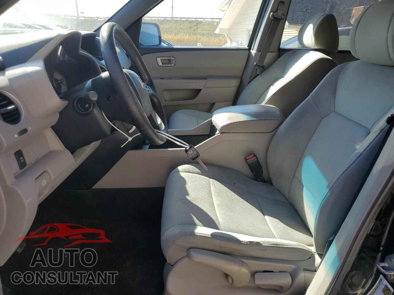HONDA PILOT 2011 - 5FNYF4H25BB061427