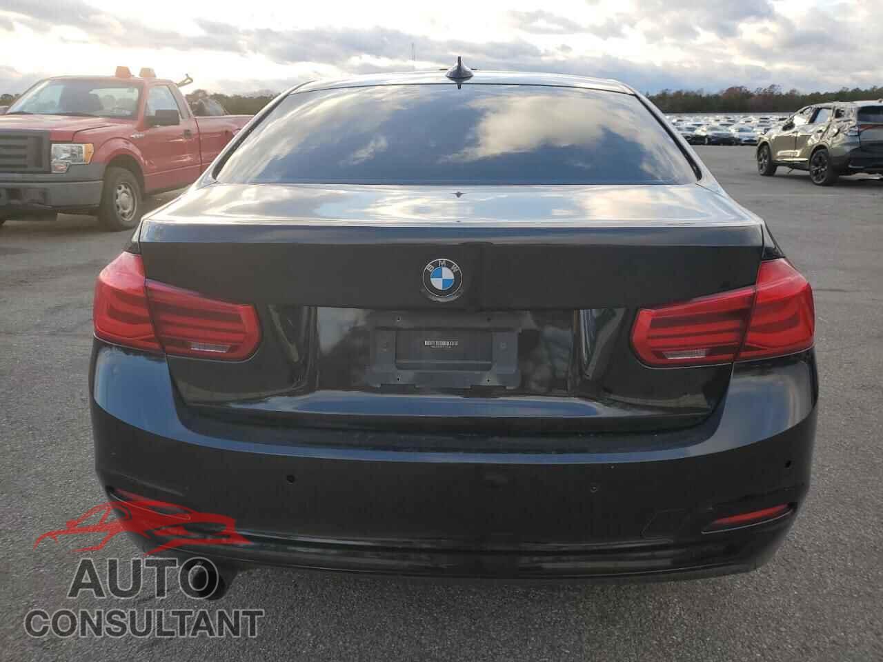 BMW 3 SERIES 2016 - WBA8E1G54GNU10032