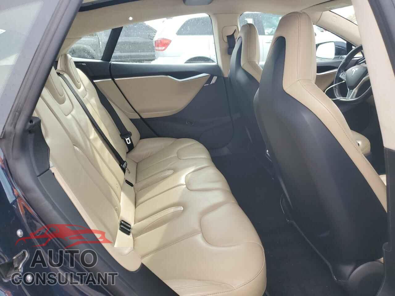 TESLA MODEL S 2013 - 5YJSA1CN2DFP04209