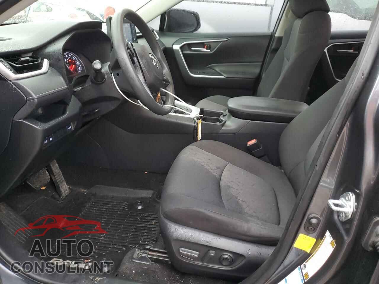 TOYOTA RAV4 2019 - JTMP1RFV8KD010595