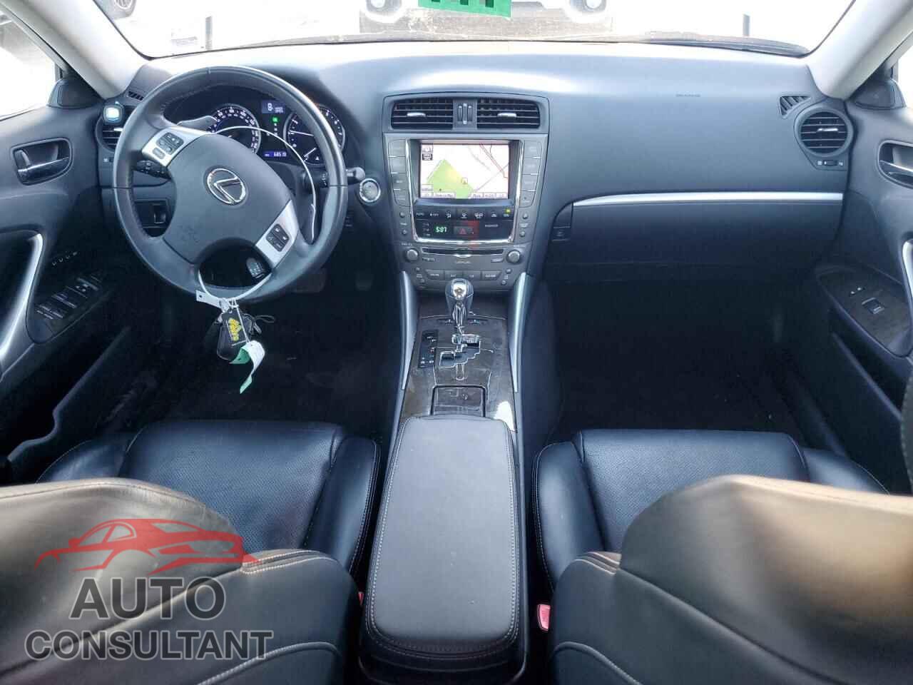 LEXUS IS 2011 - JTHCF5C29B5051216