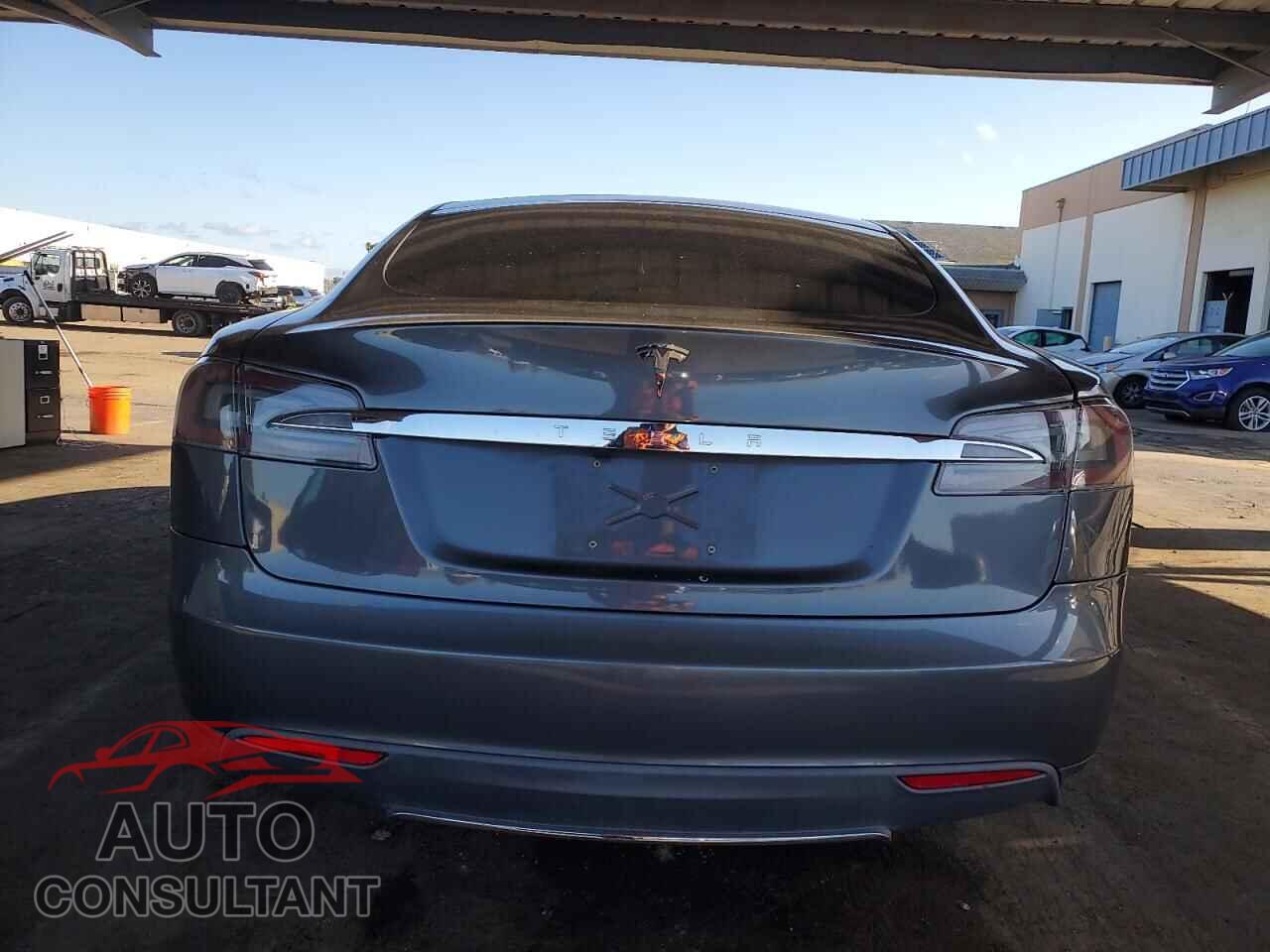 TESLA MODEL S 2013 - 5YJSA1CG5DFP08417