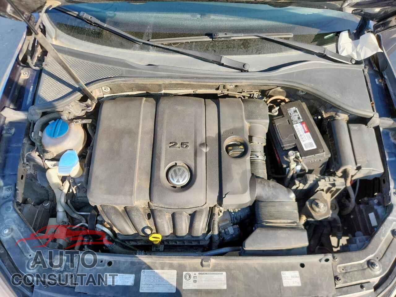 VOLKSWAGEN PASSAT 2014 - 1VWAP7A39EC007310