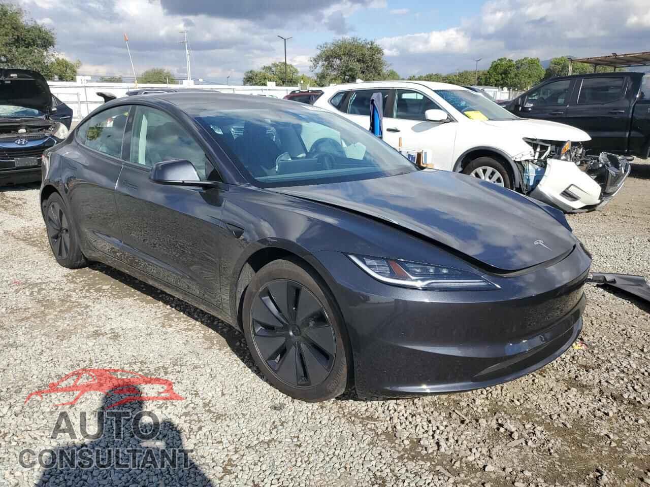 TESLA MODEL 3 2024 - 5YJ3E1EB3RF832509