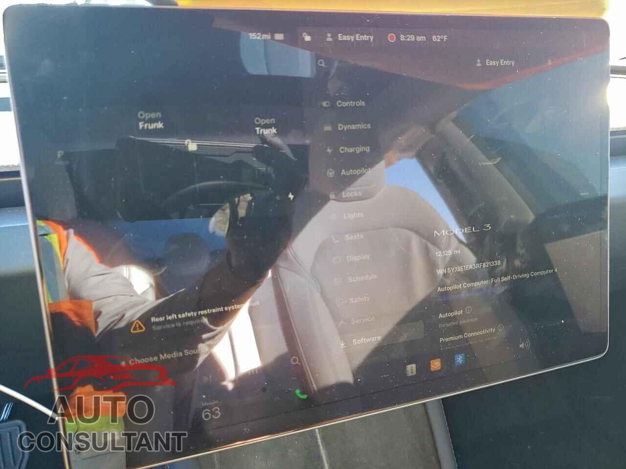 TESLA MODEL 3 2024 - 5YJ3E1EA3RF821338