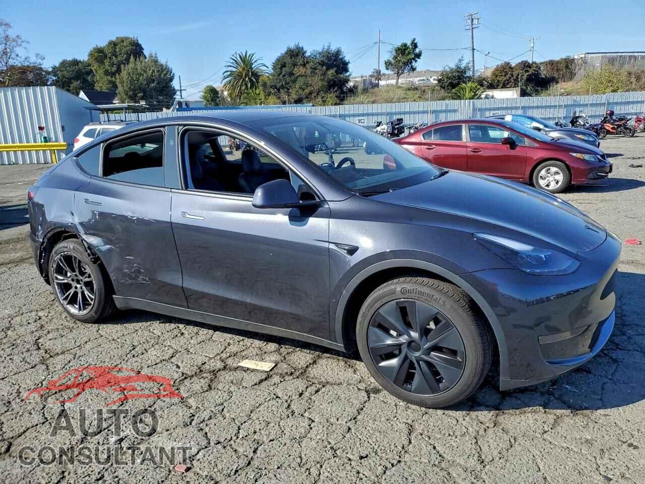 TESLA MODEL Y 2024 - 7SAYGDED6RF103183