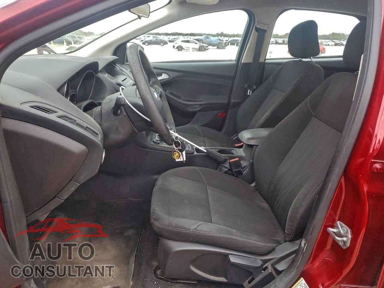 FORD FOCUS 2017 - 1FADP3F26HL295547