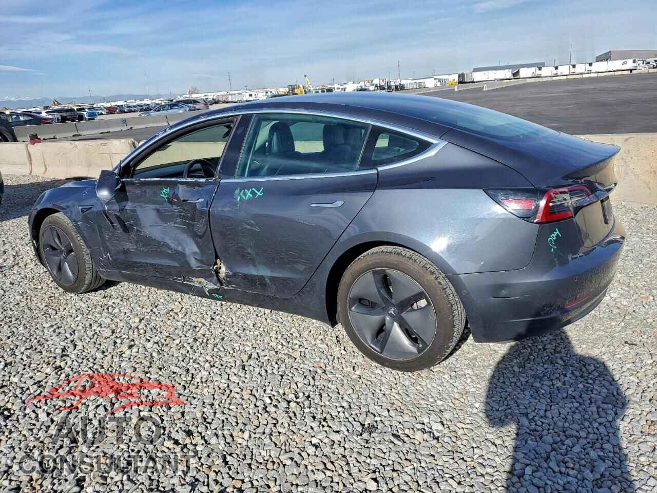 TESLA MODEL 3 2019 - 5YJ3E1EB3KF386092
