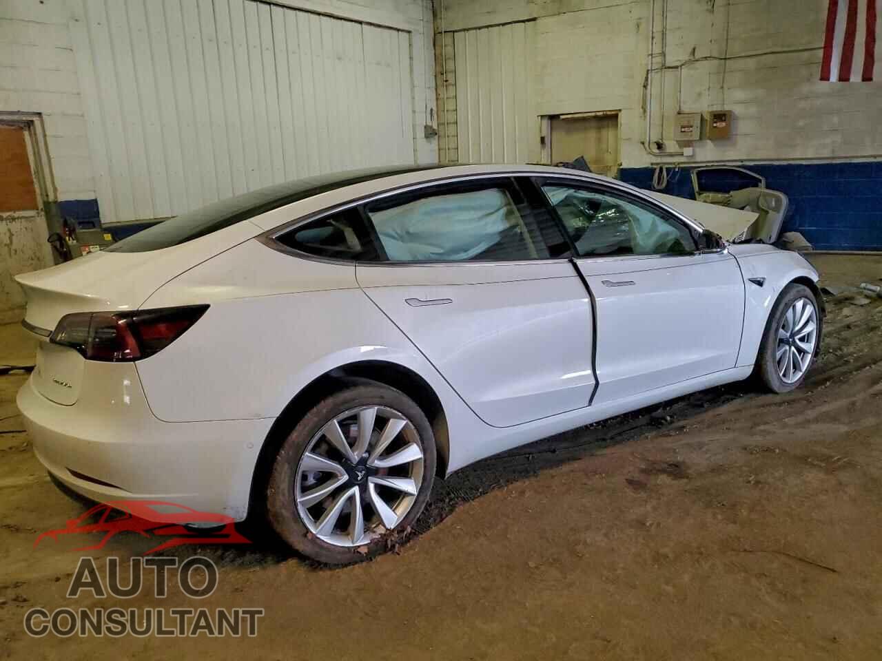 TESLA MODEL 3 2018 - 5YJ3E1EB3JF117850