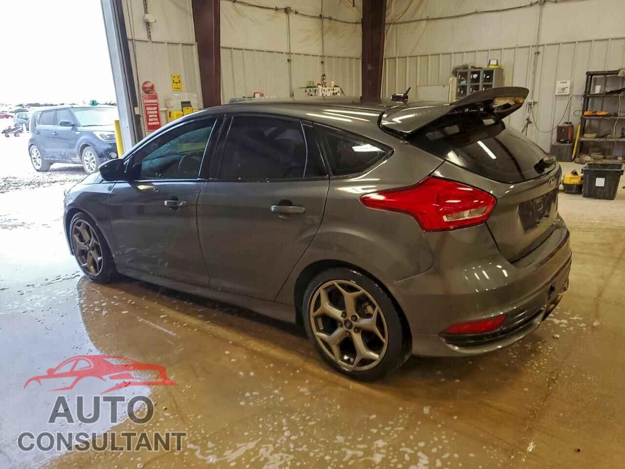 FORD FOCUS 2018 - 1FADP3L94JL289706