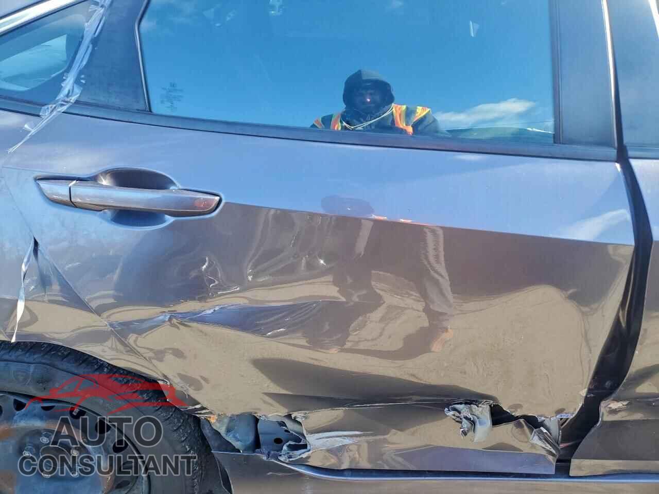 HONDA CIVIC 2017 - 19XFC2F58HE203284