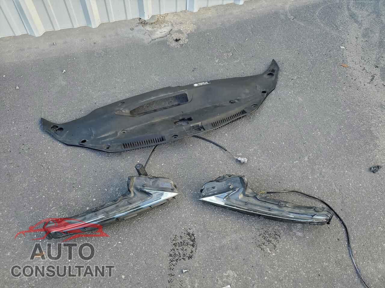 LEXUS IS 2015 - JTHBE1D22F5014844