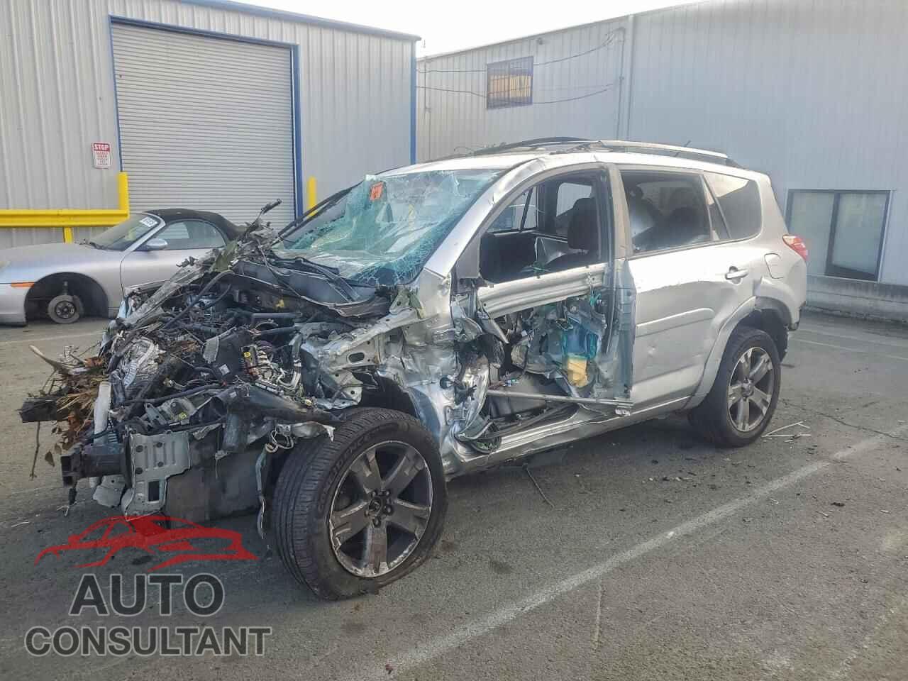 TOYOTA RAV4 2012 - JTMRK4DV6C5110122