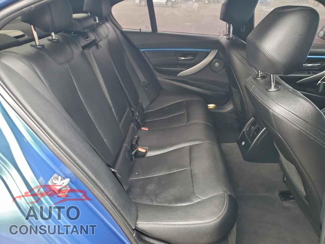 BMW 3 SERIES 2016 - WBA8E3G53GNU38593
