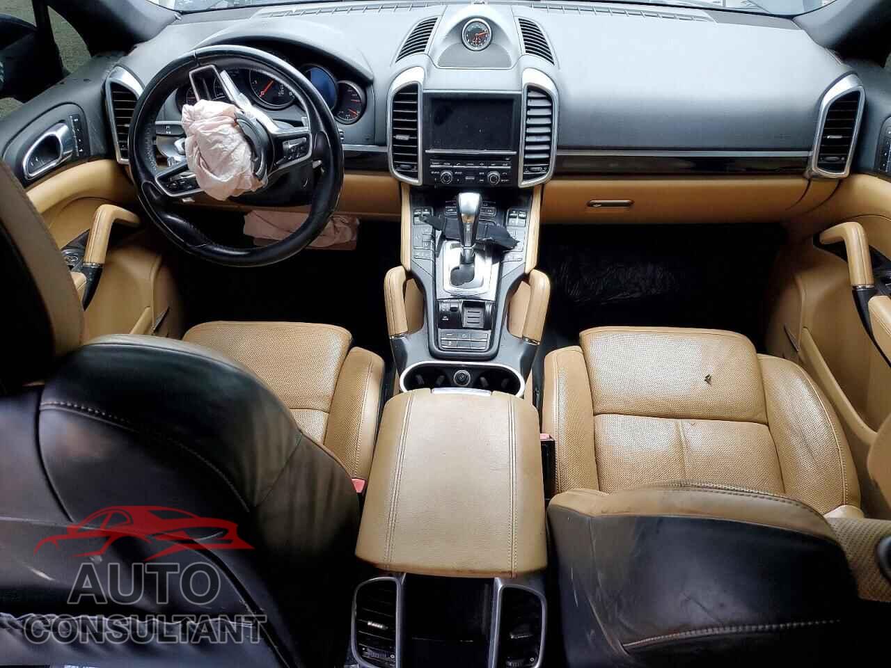 PORSCHE CAYENNE 2016 - WP1AA2A29GLA00440