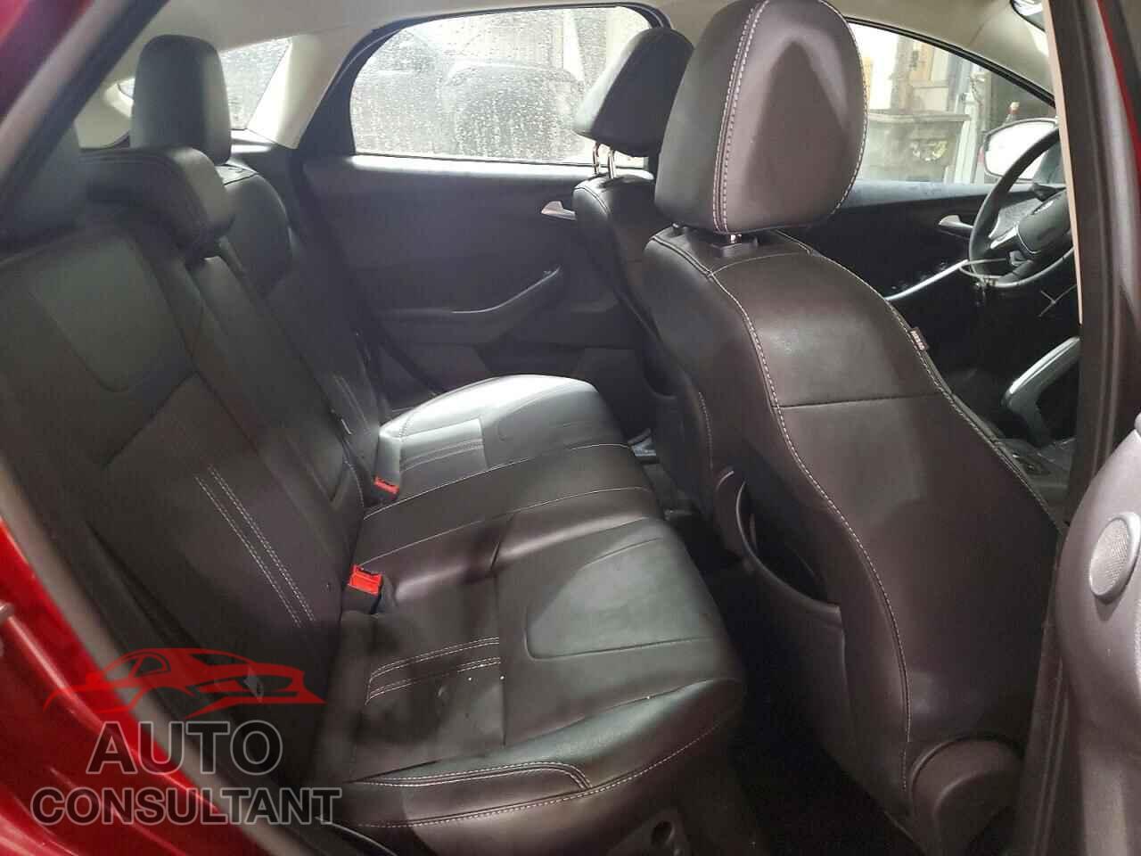 FORD FOCUS 2014 - 1FADP3N28EL128149
