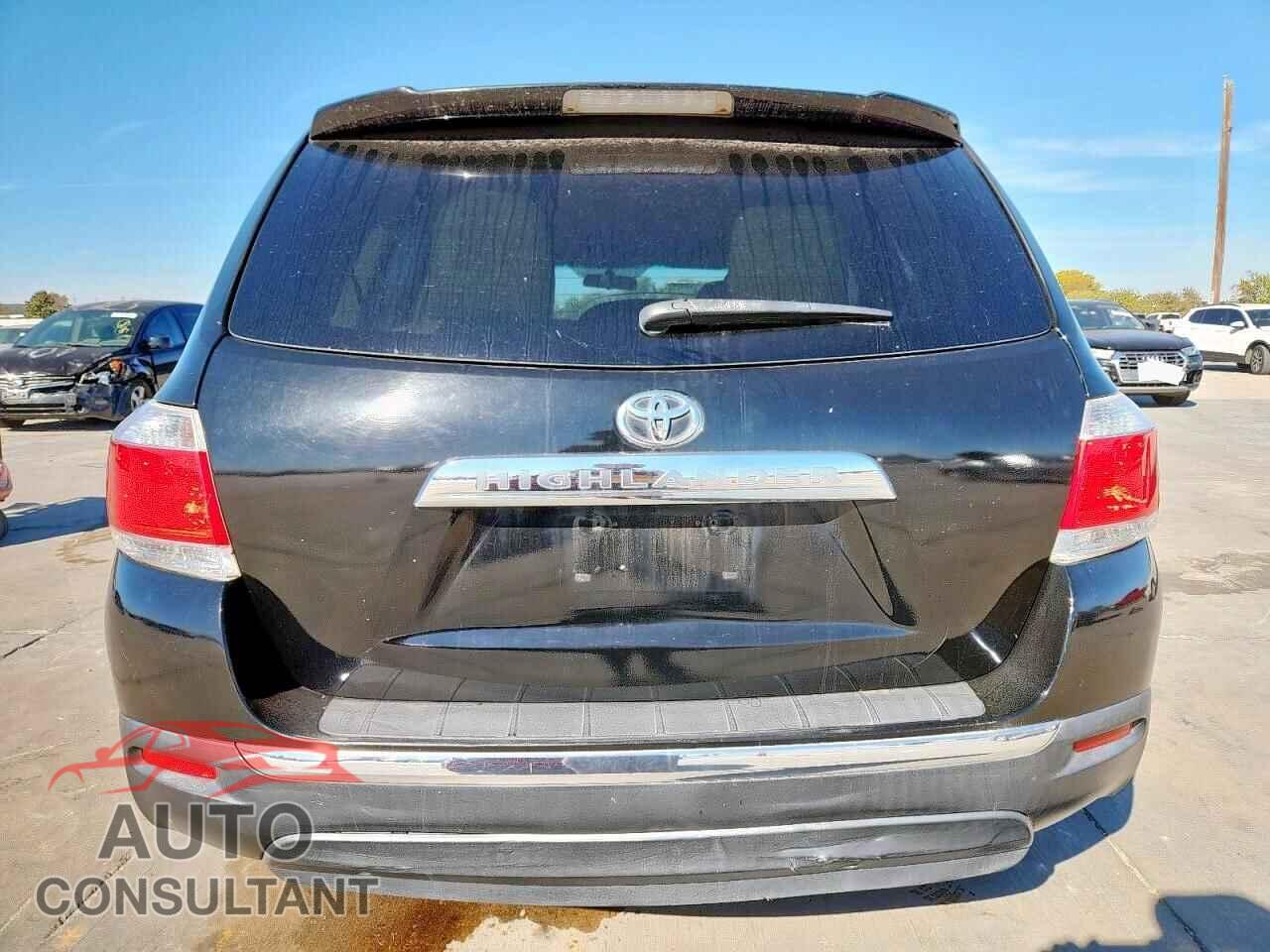 TOYOTA HIGHLANDER 2013 - 5TDZA3EH8DS040866