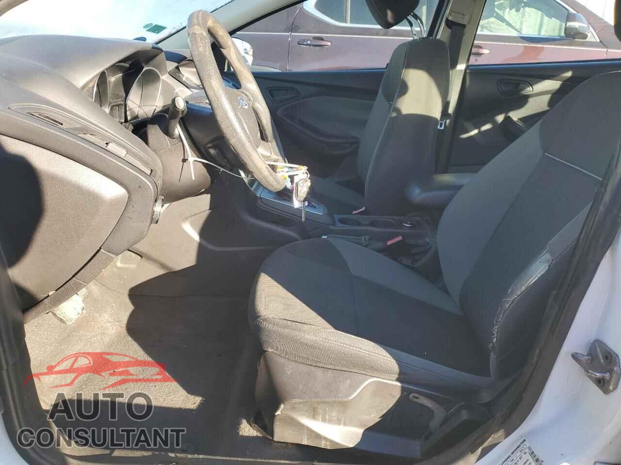 FORD FOCUS 2012 - 1FAHP3F25CL156570