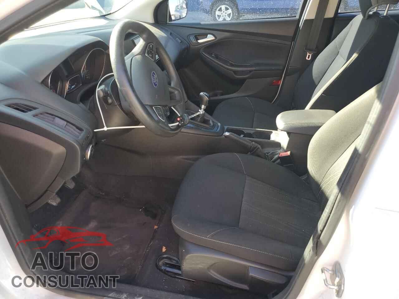 FORD FOCUS 2017 - 1FADP3FE5HL223538