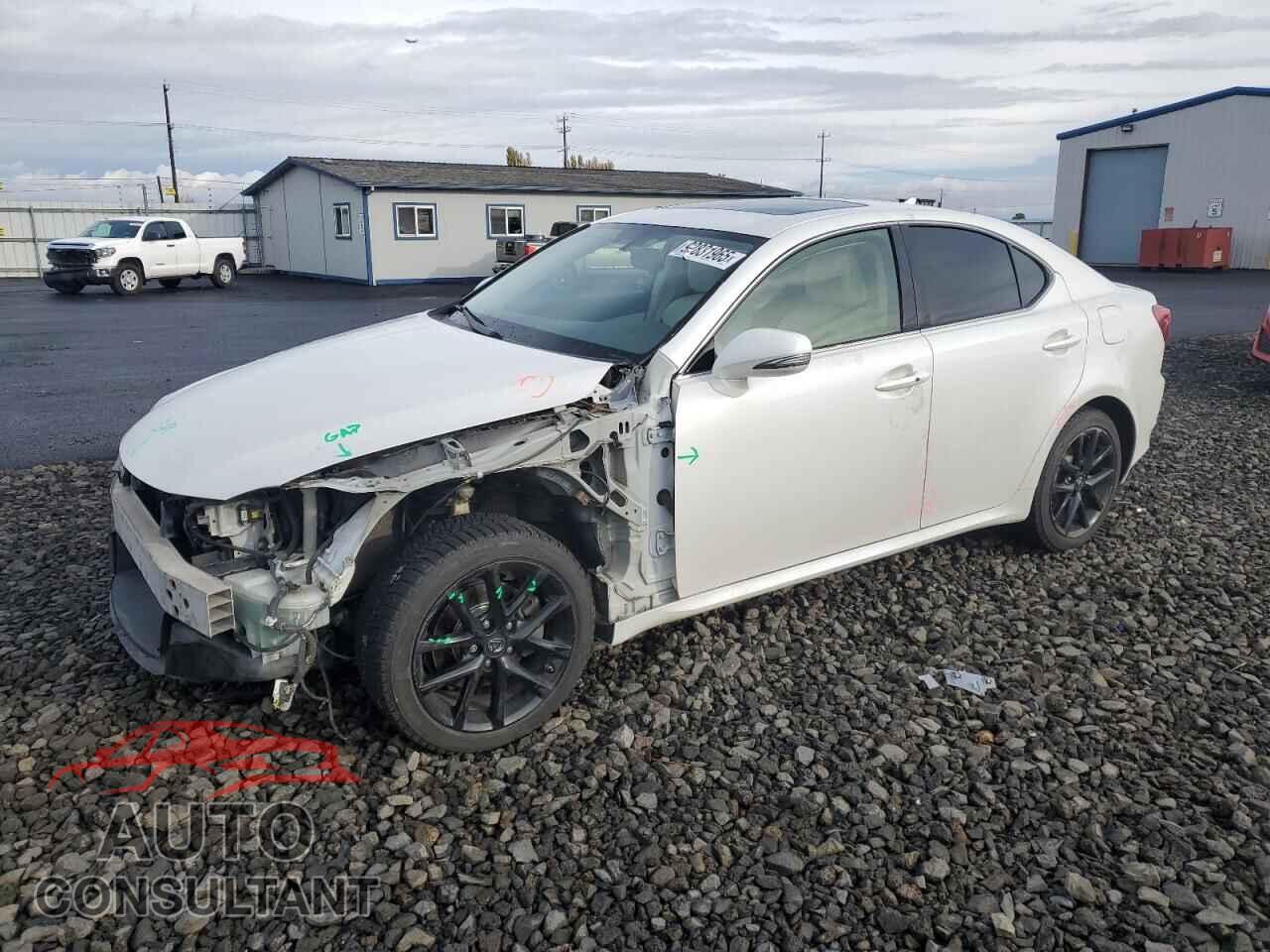 LEXUS IS 2012 - JTHCF5C25C5057533