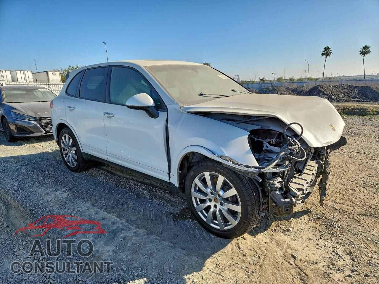 PORSCHE CAYENNE 2017 - WP1AA2A26HKA91318