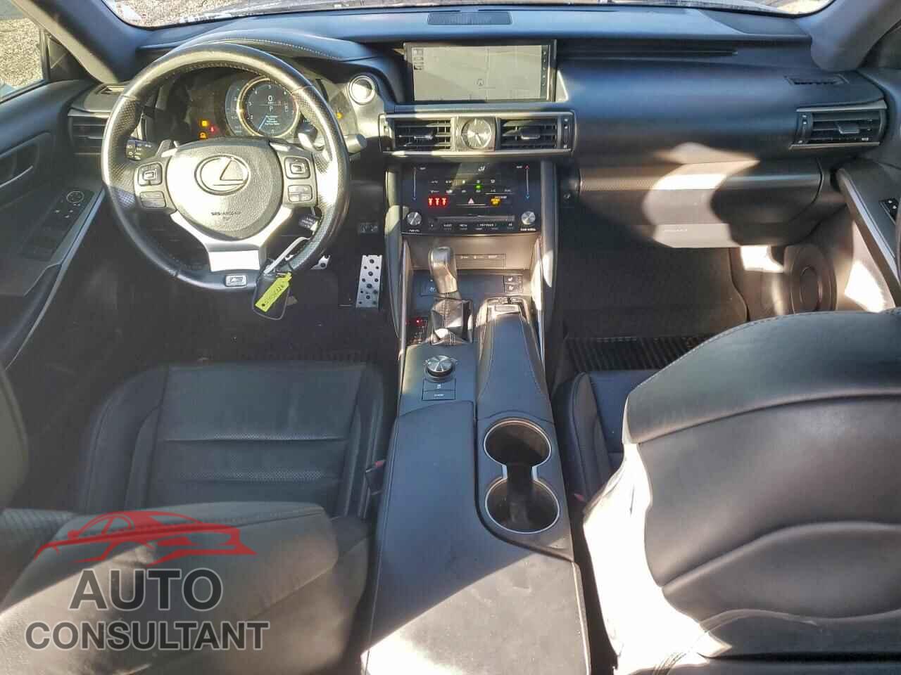 LEXUS IS 2017 - JTHBA1D28H5048057