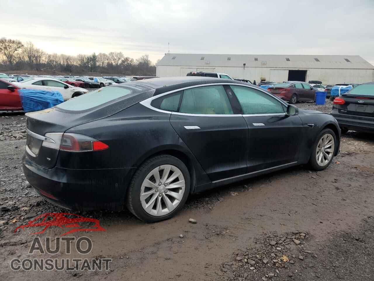 TESLA MODEL S 2017 - 5YJSA1E10HF197326