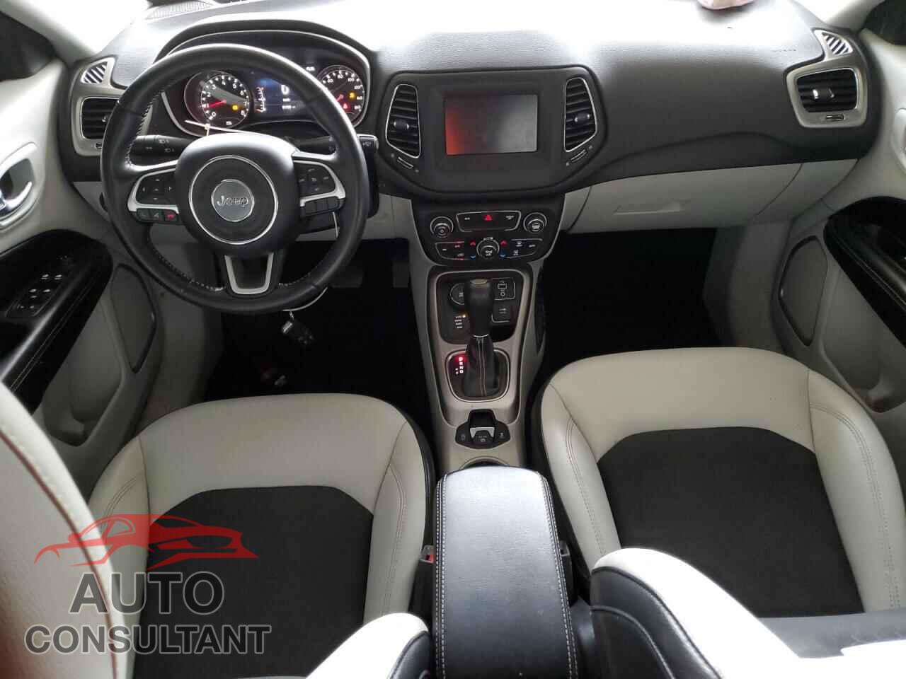 JEEP COMPASS 2018 - 3C4NJDBB7JT356801