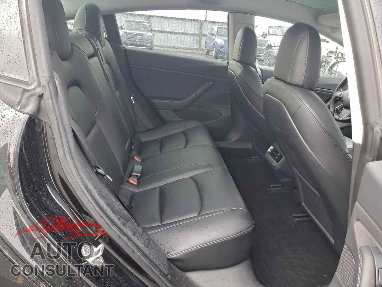 TESLA MODEL 3 2021 - 5YJ3E1EB2MF926809
