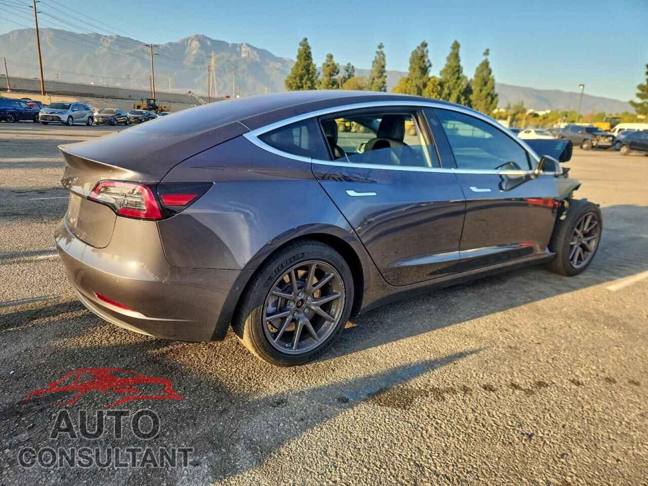 TESLA MODEL 3 2018 - 5YJ3E1EA9JF014049