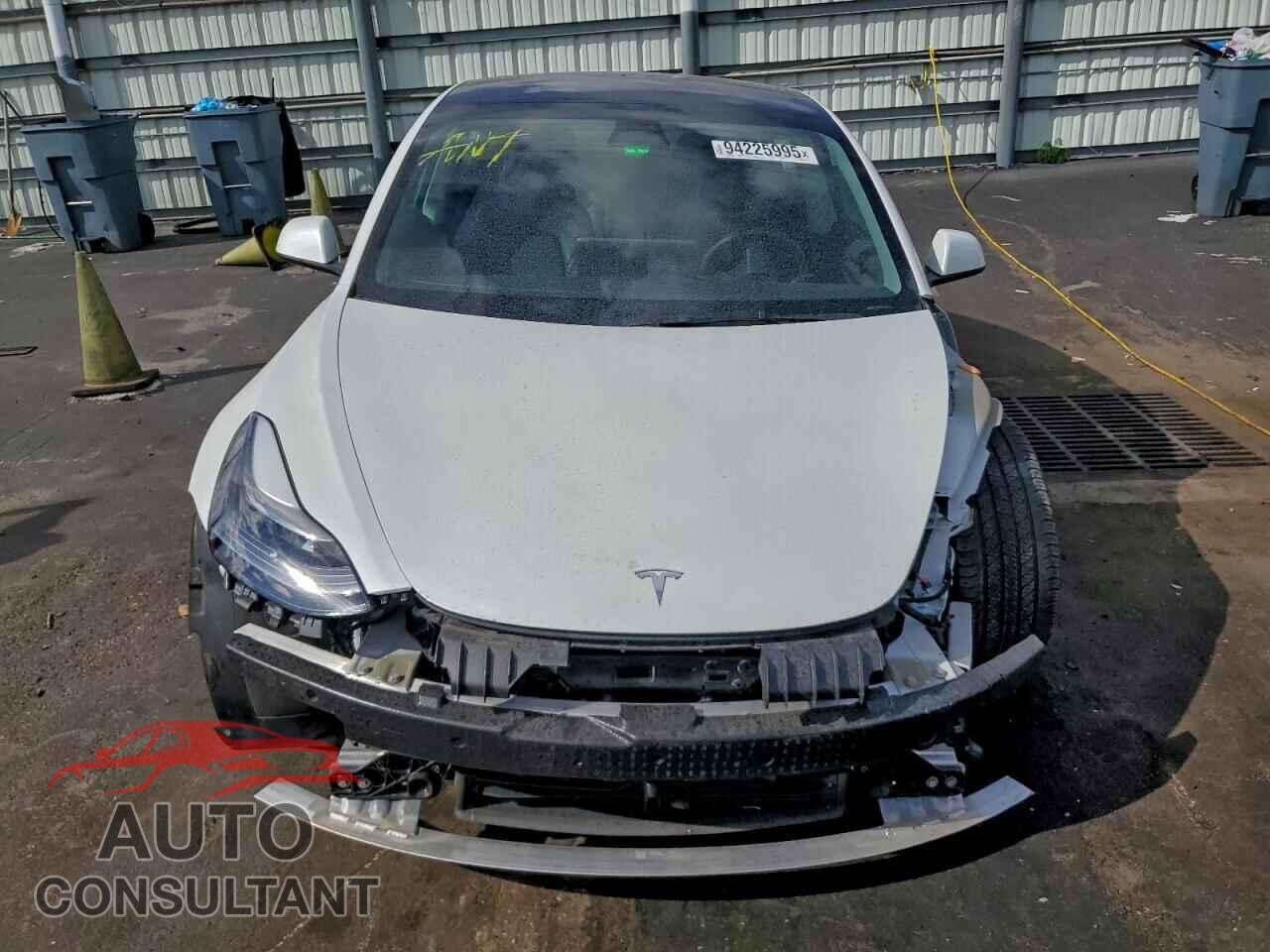 TESLA MODEL 3 2022 - 5YJ3E1EA6NF332393