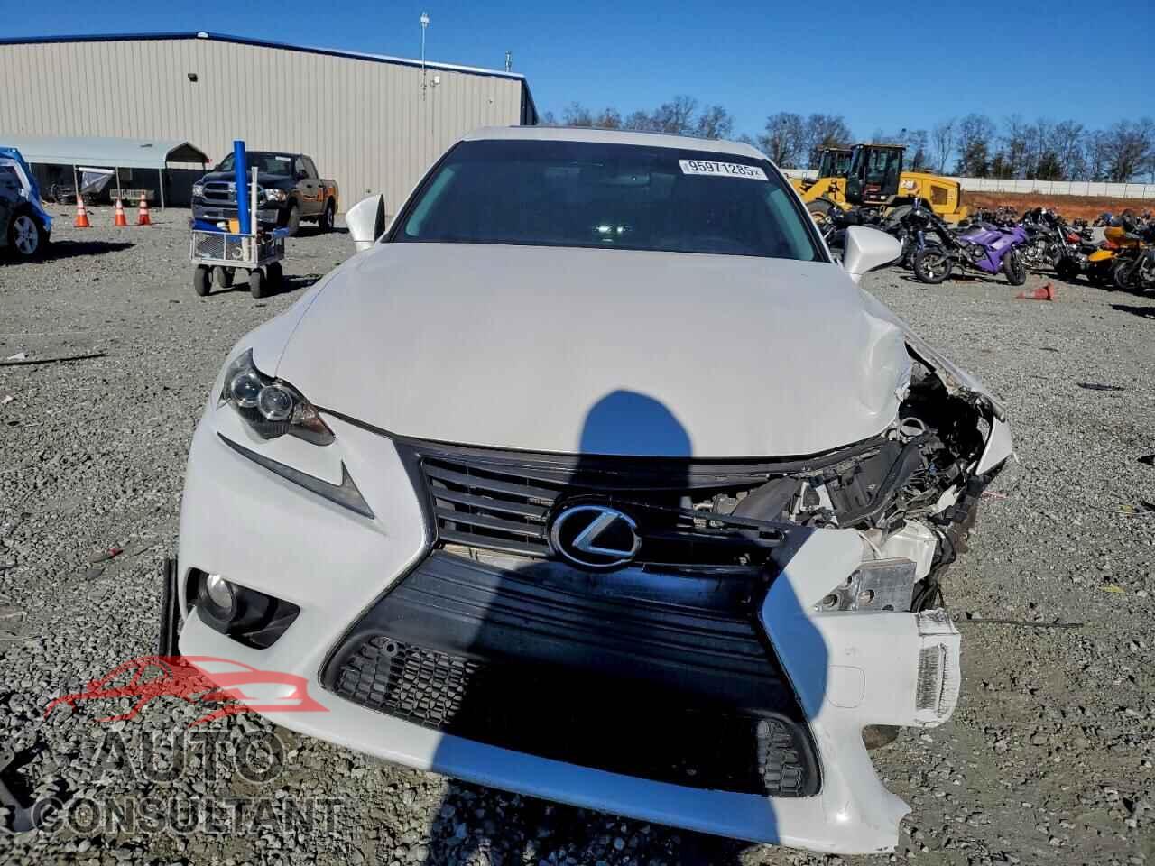 LEXUS IS 2014 - JTHBF1D28E5043454