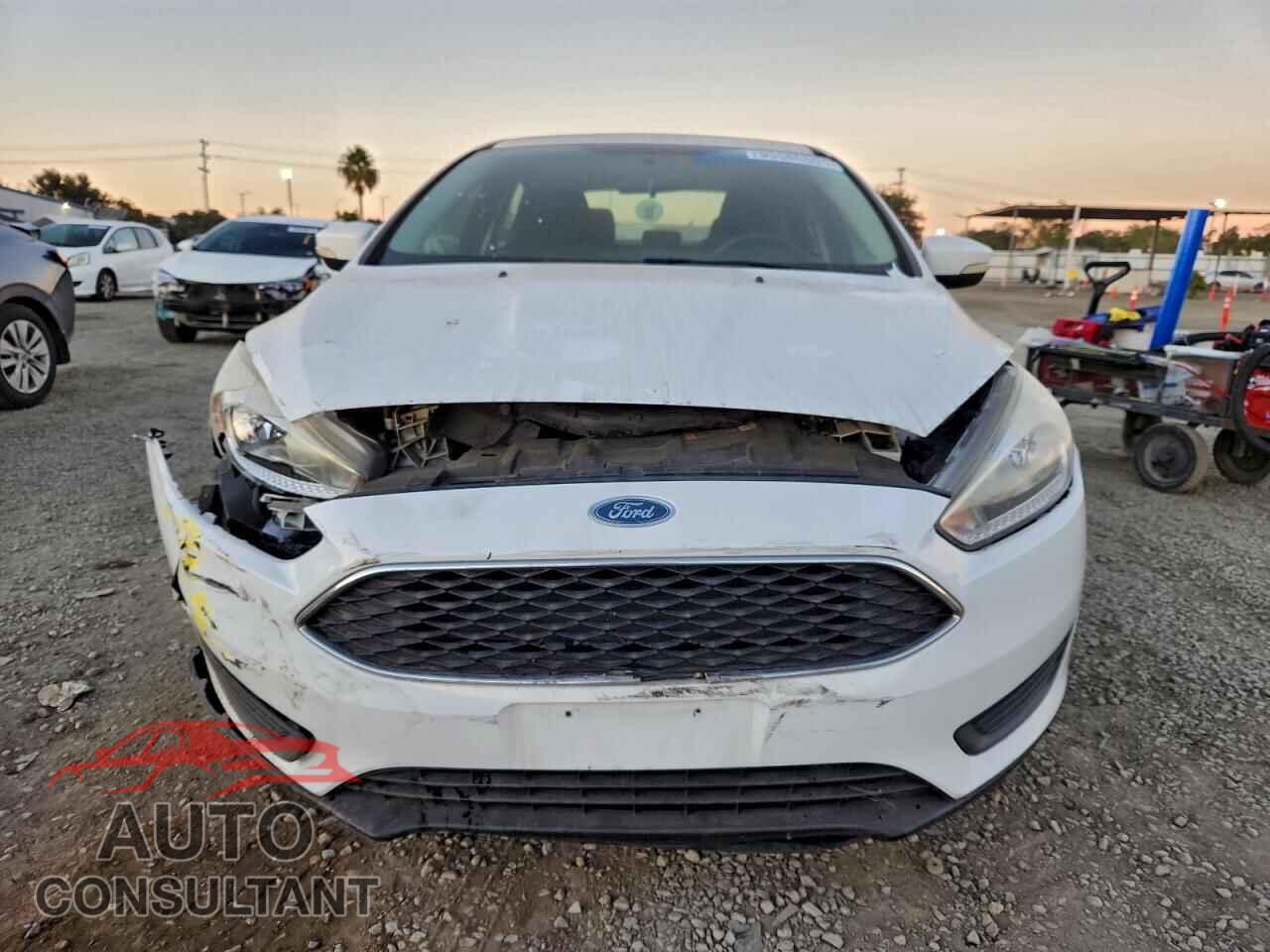 FORD FOCUS 2017 - 1FADP3F25HL218846