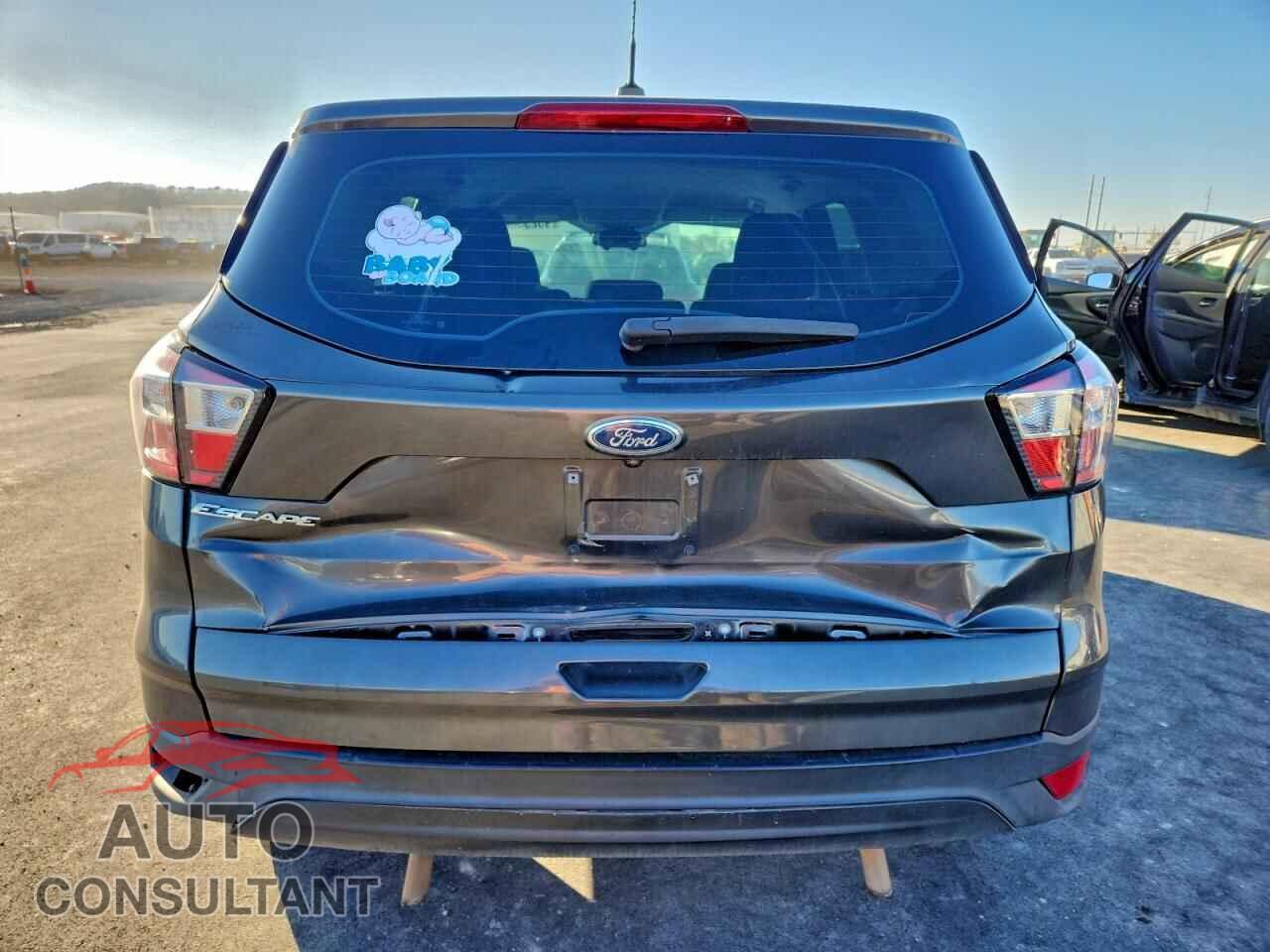 FORD ESCAPE 2018 - 1FMCU0F76JUD00475