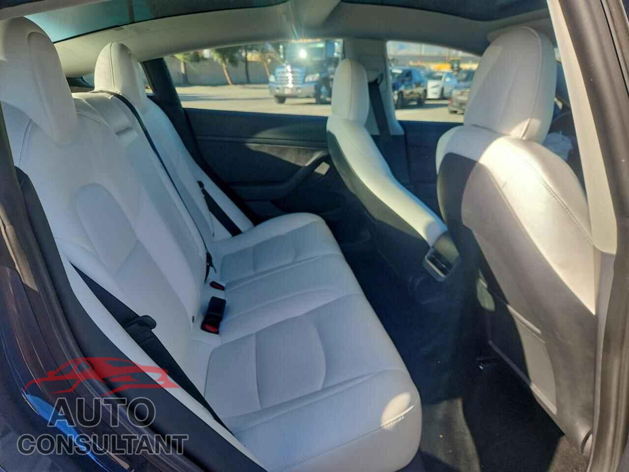 TESLA MODEL 3 2022 - 5YJ3E1EA2NF372888