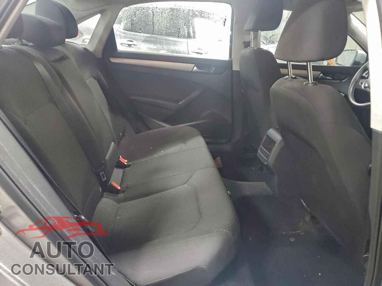 VOLKSWAGEN PASSAT 2014 - 1VWAP7A32EC009416