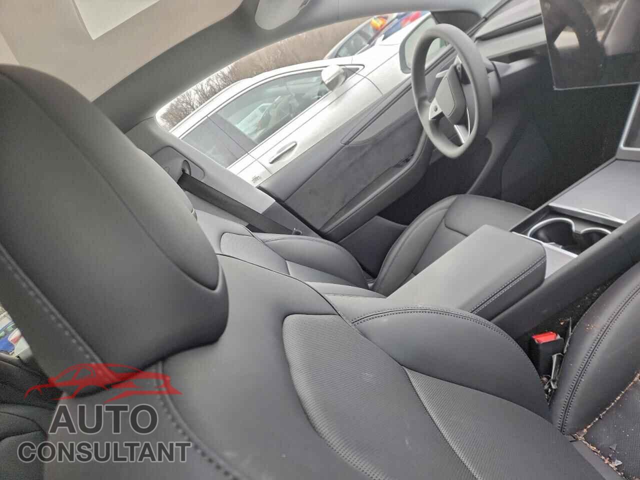TESLA MODEL Y 2026 - 7SAYGDEDXTF435151