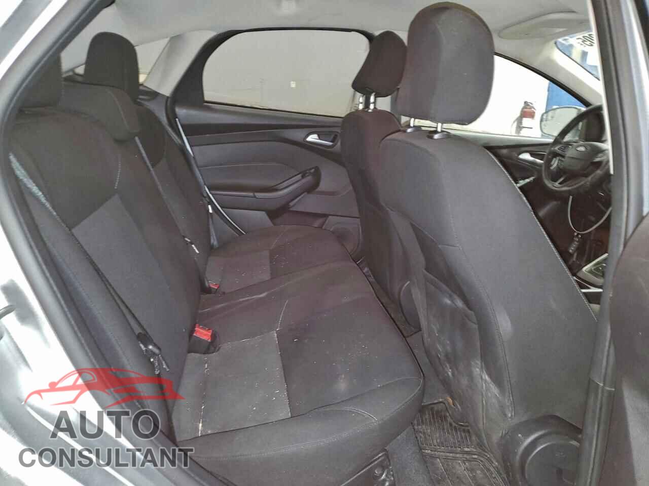 FORD FOCUS 2015 - 1FADP3F23FL251194