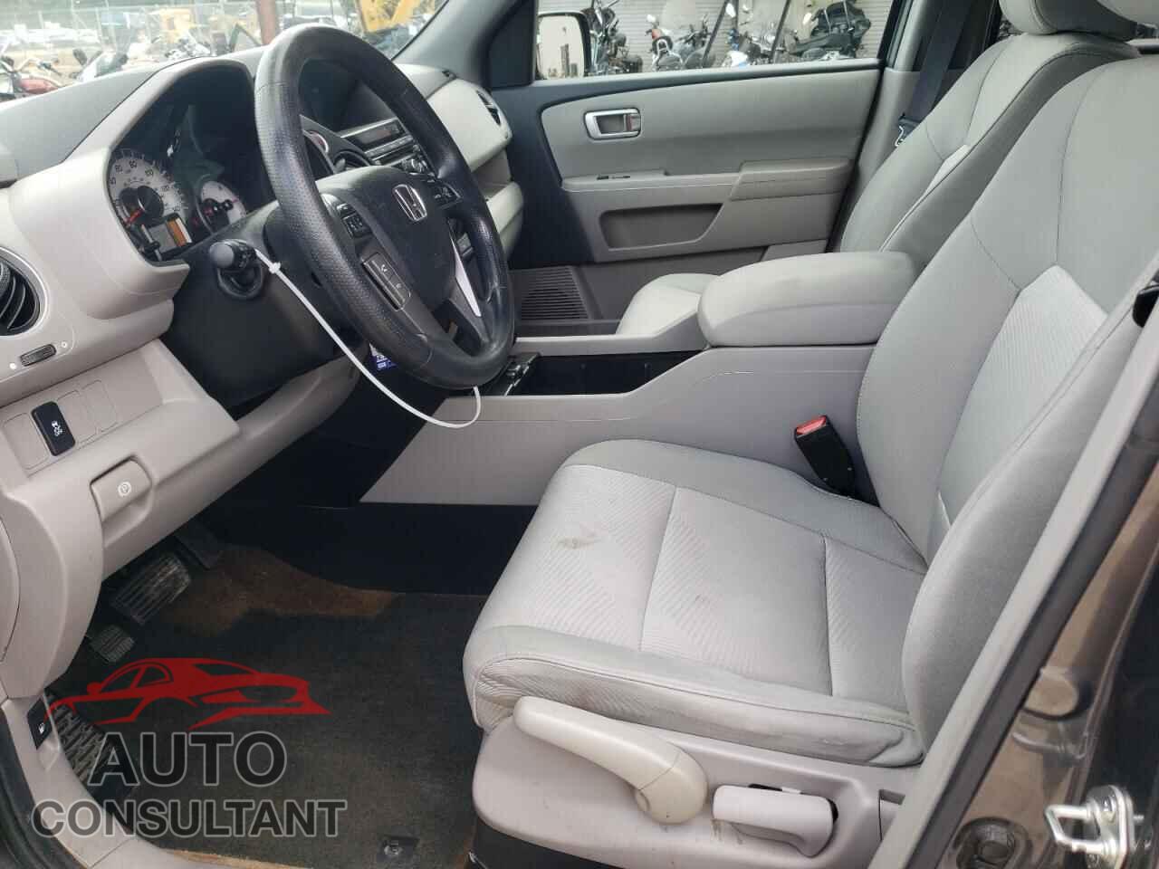 HONDA PILOT 2013 - 5FNYF4H28DB044317