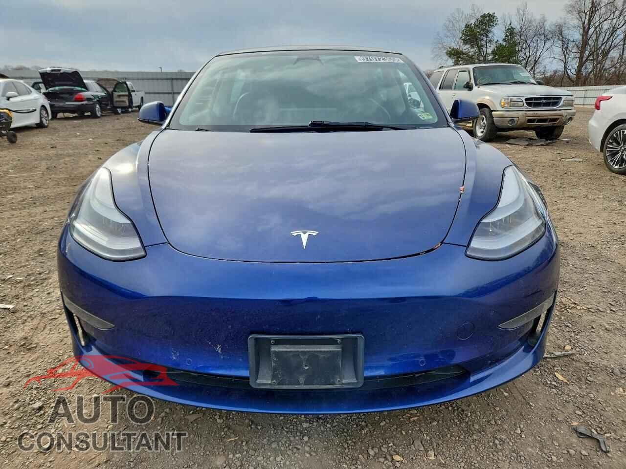 TESLA MODEL 3 2022 - 5YJ3E1EA8NF289904
